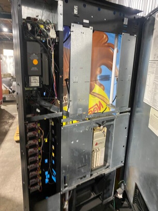 Royal Vendors Commercial Drink Vending Machine! 10 Drink Selections! With Bill And Coin Acceptor! Suitable For Indoor And Outdoor Use! Model: RVCDE65010 SN: 200329FA00057 115V 60HZ 1 Phase - Image 8 of 9