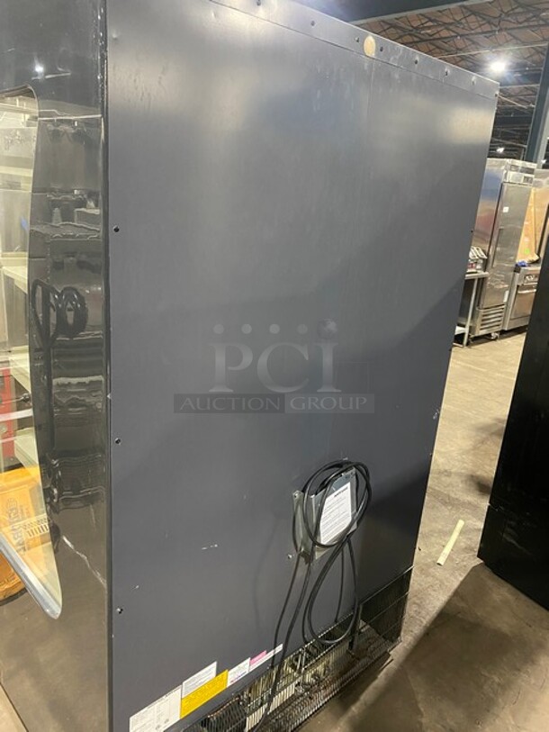 AHT Commercial Refrigerated Open Grab-N-Go Display Case! With View Through Sides, And With Front Cover!   Model: ACXLULLED SN: 30456200000686 208/230V 1PH  - Image 4 of 9