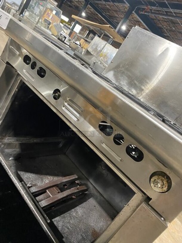 Garland Commercial Natural Gas Powered WIDE BODY 4 Burner Stove! With Oven Underneath! All Stainless Steel! With Raised Back Splash! GREAT FOR BIG POTS! On Legs! - Image 8 of 10