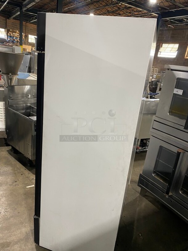 True! 2 Door Glass Reach In Cooler Merchandiser! Model GDM-49 Serial 7949024! 115V 60HZ 1 Phase! - Image 4 of 8