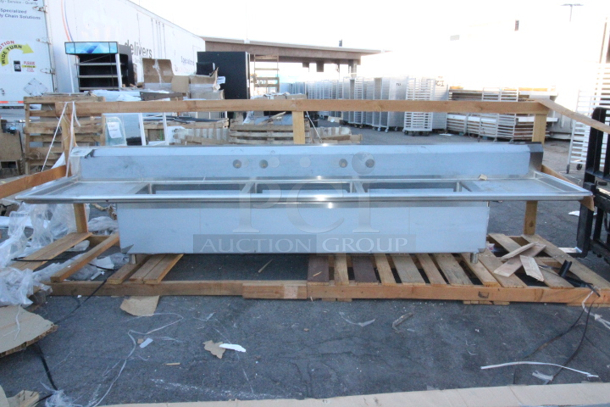 BRAND NEW SCRATCH & DENT! Regency 600S3302424S Spec Line 142" 14 Gauge Stainless Steel Three Compartment Commercial Sink with 2 Drainboards - 30" x 24" x 14" Bowls.  - Image 3 of 6