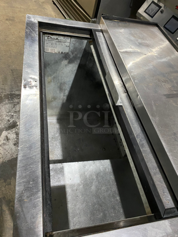 True Commercial Under The Counter Beer Bottle Cooler! With Single Sliding Stainless Steel Top Door! Model: TD3612 SN: 1811647 115V 60HZ 1 Phase - Image 5 of 8