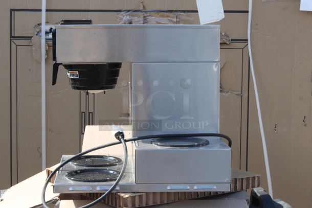 BRAND NEW SCRATCH & DENT! Bunn 13300.0003 VP17-3 Low Profile Pourover Coffee Brewer with 3 Warmers. S/N: VP17360163 - Image 7 of 7