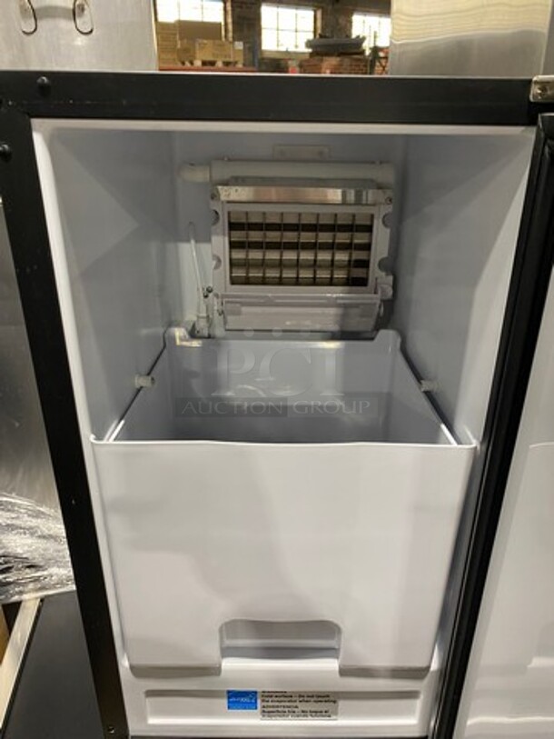 NEW! OUT OF THE BOX! SCRATCH-N-DENT! Whynter Undercounter Built In Ice Maker! 25LB Ice Capacity! All Stainless Steel! Model: UIM502SS 115V - Image 6 of 9