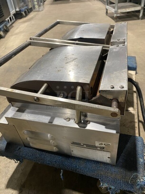 Lang Star Stainless Steel Commercial Countertop Electric Powered Double Panini Press! With Flat Press! - Image 4 of 9