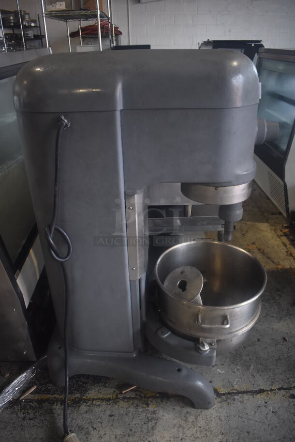 Hobart H600 Metal Commercial Floor Style 60 Quart Planetary Mixer w/ Stainless Steel Mixing Bowl and Dough Hook Attachment. 208 Volts, 3 Phase. 26x42x56 - Image 4 of 9