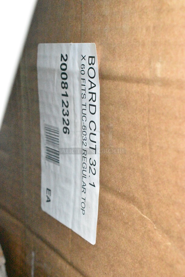 3 BRAND NEW SCRATCH AND DENT! Items Including 2 Green Finish Wire Shelves, Regency 460EB1860 18" x 60" NSF Black Epoxy Wire Shelf, 200812326 True 812326 Equivalent 60" x 32 1/8" Cutting Board Top. 3 Times Your Bid!  - Image 5 of 5