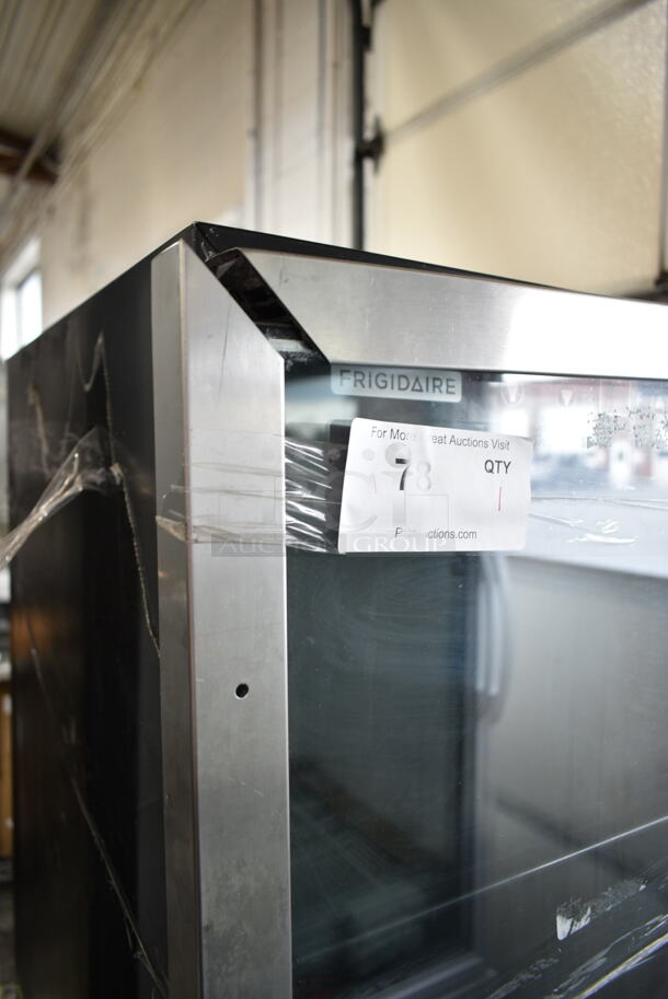 Frigidaire EFMIS155 Mini Cooler Merchandiser. 115 Volts, 1 Phase. Tested and Working! - Image 2 of 4