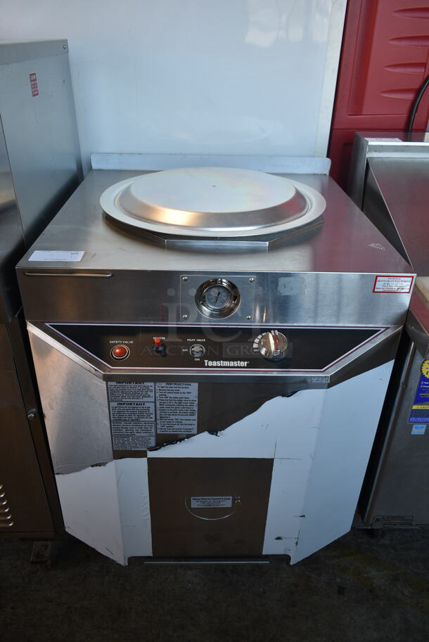 BRAND NEW SCRATCH AND DENT! Toastmaster TCT-1627 R Stainless Steel Commercial Floor Style Natural Gas Powered Tandoori / Tandoor Oven. 85,500 BTU.