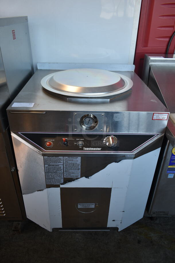 BRAND NEW SCRATCH AND DENT! Toastmaster TCT-1627 R Stainless Steel Commercial Floor Style Natural Gas Powered Tandoori / Tandoor Oven. 85,500 BTU. - Image 1 of 10