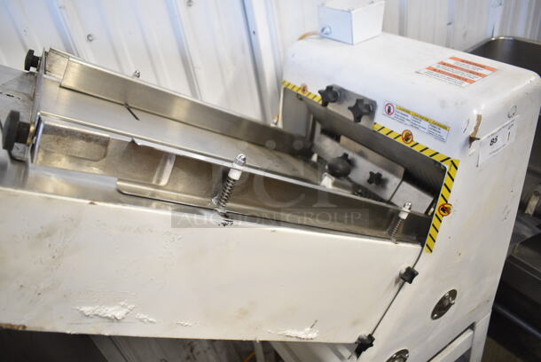 Oliver 797-32NC Stainless Steel Commercial Floor Style Bread Loaf Slicer. 115 Volts, 1 Phase. Tested and Working! - Image 4 of 6