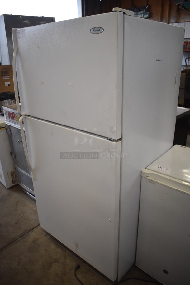 Whirlpool ET1MHKXMQ02 Metal Cooler Freezer Combo Unit. 115 Volts, 1 Phase. 33x30x66. Tested and Does Not Power On - Image 2 of 8