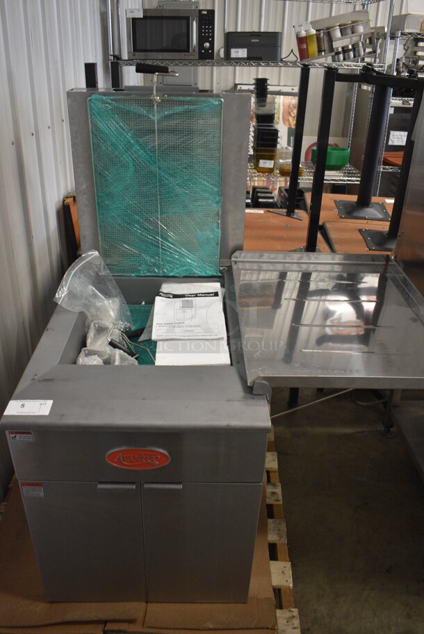 BRAND NEW SCRATCH AND DENT! 2021 Avantco Model 177FBF1824NG Stainless Steel Commercial Floor Style Natural Gas Powered Donut Fryer. 90,000 BTU. 45x41.5x55