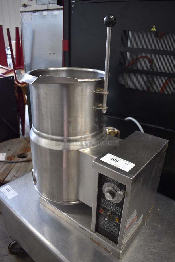 Crown Model EC-6TW Stainless Steel Commercial Countertop 6 Gallon Tilting Steam Kettle. 208 Volts, 3 Phase. 22x15x32 - Image 3 of 7