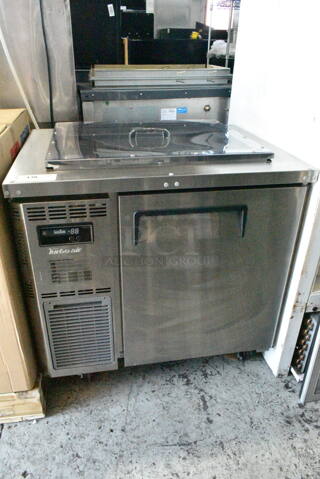 LIKE NEW! Turbo Air JBT-36-N Stainless Steel Commercial Prep Table. 115 Volts, 1 Phase. Tested and Working!