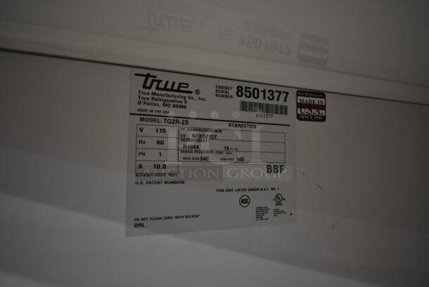 2015 True TG2R-2S ENERGY STAR Stainless Steel Commercial 2 Door Reach In Cooler w/ Poly Coated Racks on Commercial Casters. 115 Volts, 1 Phase. Tested and Working! - Image 7 of 8