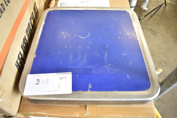 L&J Stainless Steel Commercial Countertop 330 Pound Scale.  - Image 3 of 4