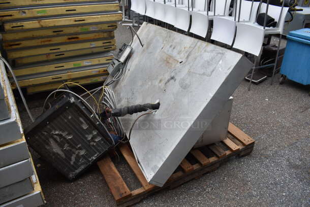 Self Contained Set Up for Walk In Freezer Box; Cancoil ELP07502BER 230 Volt Condenser, Tecumseh AHA2466AXD 208-230 Volt Compressor and Walk In Panel - Image 6 of 7