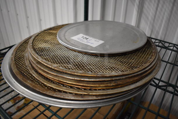 ALL ONE MONEY! Lot of 4 Round Metal Pizza Baking Pans and 9 Mesh Round Pizza Screens. Includes 12x12 - Image 2 of 3
