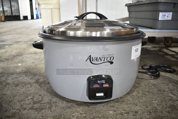 BRAND NEW! Avantco 177RCB124 Metal Commercial 124 Cup (62 Cup Raw) Electric Rice Cooker / Warmer with Removable Lid. 240 Volts, 1 Phase.  - Image 2 of 6