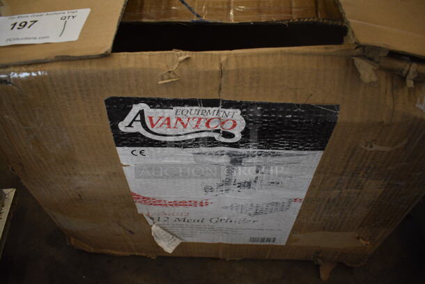 BRAND NEW SCRATCH AND DENT! Avantco Model MG12 Stainless Steel Commercial Countertop #12 Meat Grinder w/ Tray. 110 Volts, 1 Phase. 10x17x19.5. Tested and Working! - Image 7 of 7