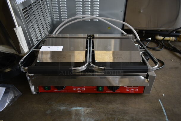 BRAND NEW SCRATCH AND DENT! 2023 Avantco 177PG400T Stainless Steel Commercial Countertop Electric Powered Double Panini Press. 120 Volts, 1 Phase. Tested and Working! - Image 2 of 5