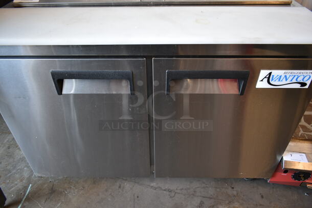 LIKE NEW! 2023 Avantco 178APT48HC Stainless Steel Commercial Sandwich Salad Prep Table Bain Marie Mega Top on Commercial Casters. 115 Volts, 1 Phase. Tested and Powers On But Does Not Get Cold - Image 4 of 10