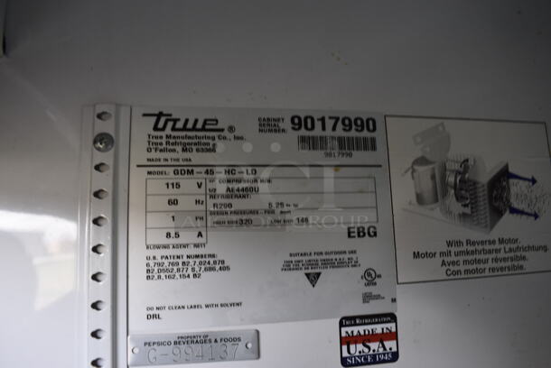 2016 True Model GDM-45-HC-LD Metal Commercial 2 Door Reach In Cooler Merchandiser w/ Poly Coated Racks. 115 Volts, 1 Phase. 51x30x79. Tested and Working! - Image 6 of 6