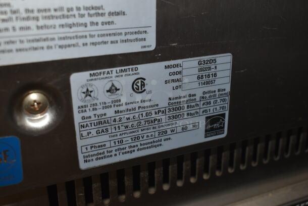 2 LATE MODEL! Moffat Turbofan G32D5 ENERGY STAR Stainless Steel Commercial Double Deck Full Size Gas Powered Convection Oven. 33,000 BTU. 2 Times Your Bid!  - Image 6 of 7