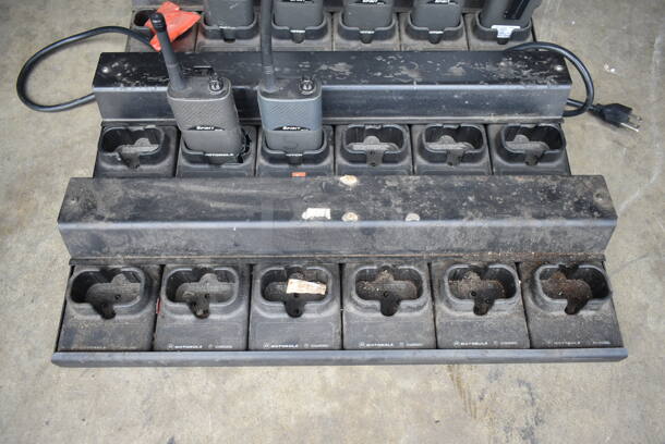 7 Motorola Spirit MV11C Walkie Talkies w/ 3 Motorola BCHTN9295 6 Port Charging Bases. 7 Times Your Bid! - Image 2 of 7