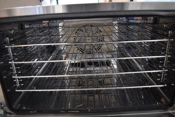 Avantco 177CO16 Stainless Steel Commercial Countertop Electric Powered Half Size Convection Oven w/ View Through Doors and Metal Oven Racks. 120 Volts, 1 Phase. 23x22x15 - Image 4 of 5
