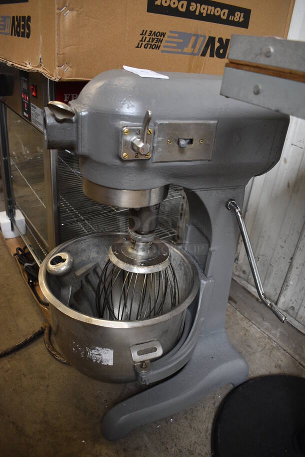 Hobart Model A-200 Metal Commercial Countertop 20 Quart Planetary Dough Mixer w/ Stainless Steel Mixing Bowl, Paddle and Whisk Attachments. 115 Volts, 1 Phase. 14x20x30. Tested and Working! - Image 7 of 7