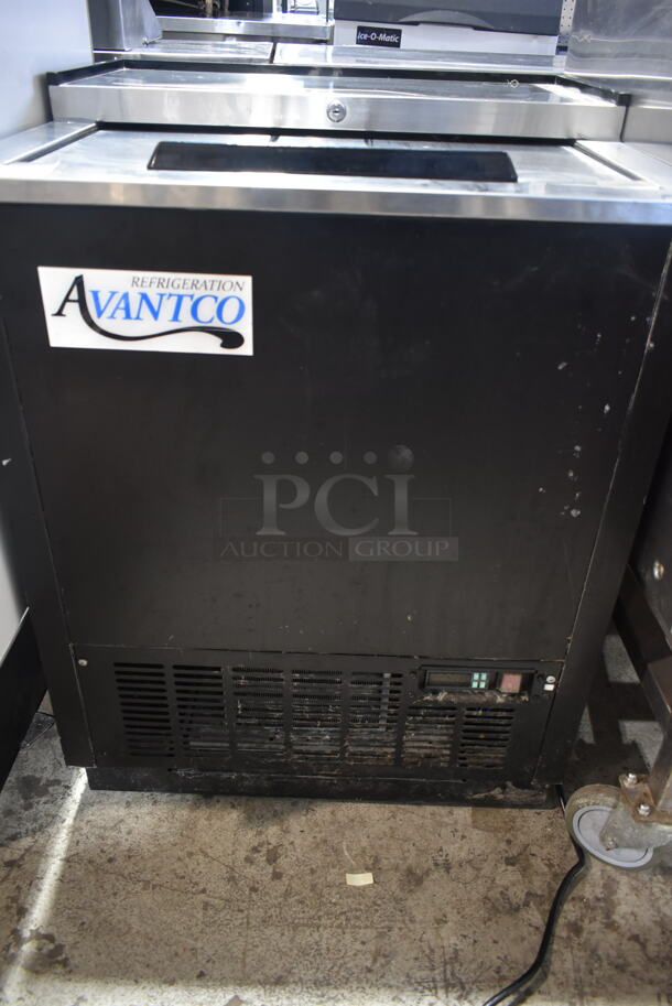 Avantco 178GF25HC Stainless Steel Commercial Back Bar Bottle Cooler w/ Sliding Lid. 115 Volts, 1 Phase. Tested and Powers On But Does Not Get Cold
 - Image 3 of 5