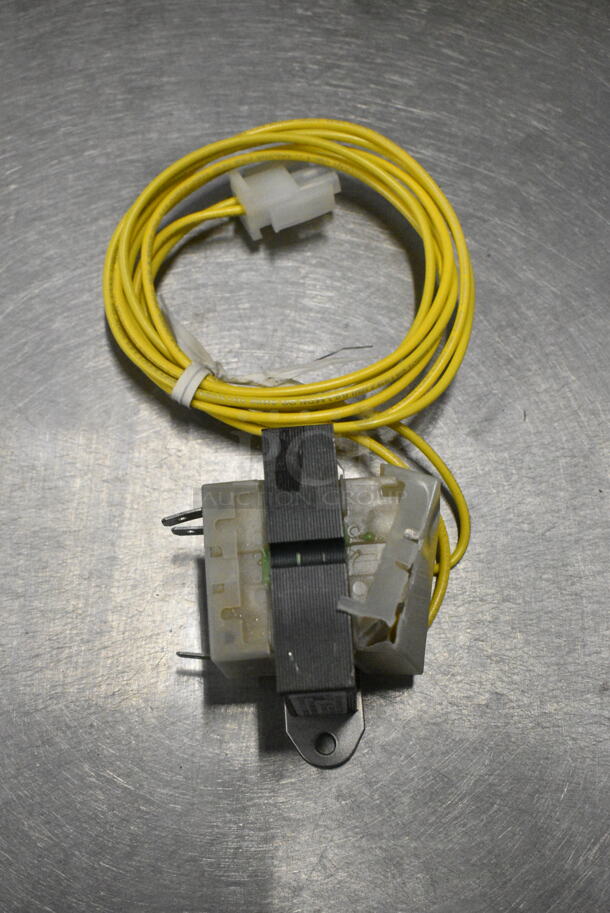 3 BRAND NEW SCRATCH AND DENT! Items Including HPM234429 Moffat M234429 Transformer, HP0094452400 Vulcan 00-944524-00001 Thermostat 550D 120V S/S, HP00944298 Vulcan 00-944298 Thermostat. 3 Times Your Bid!  - Image 2 of 10