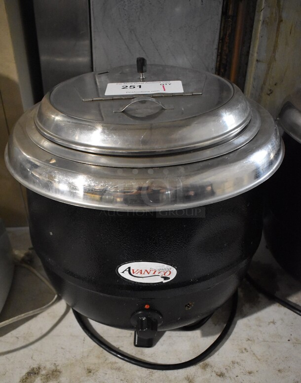 Avantco 177S600 Stainless Steel Commercial Countertop Soup Kettle Food Warmer. 110 Volts, 1 Phase. 17x17x15. Tested and Working!