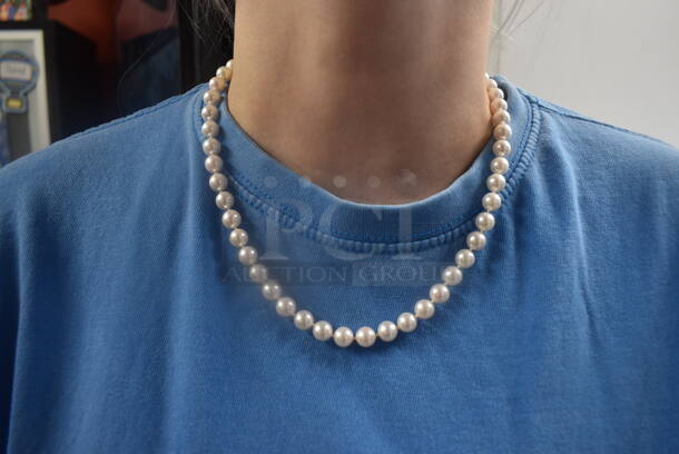 BRAND NEW! Pearl Necklace with 18K White Gold Clasp - Image 1 of 3