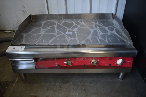 BRAND NEW SCRATCH AND DENT! Avantco 177EG30N Stainless Steel Commercial Countertop Electric Powered Flat Top Griddle w/ Thermostatic Controls. 208/240 Volts, 1 Phase.  - Image 1 of 5