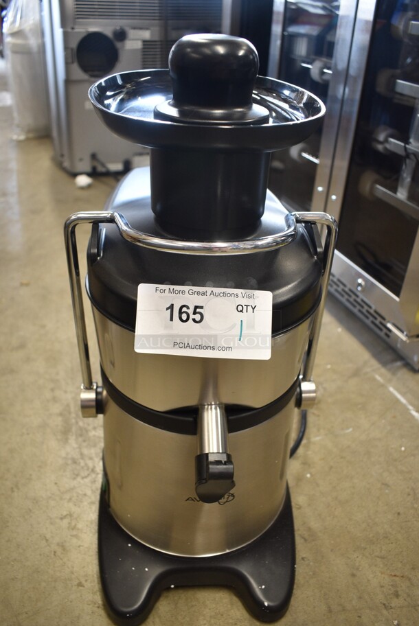 LIKE NEW! 2024 AvaMix 928JE700 Stainless Steel Commercial Countertop Juicer. 120 Volts, 1 Phase. Tested and Working! - Image 2 of 6