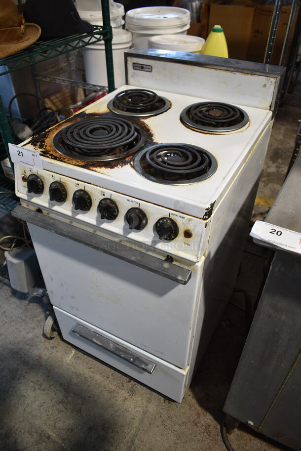 Cleveland S1500PAW Metal Electric Powered 4 Burner Range w/ Oven. 120/208-240 Volts, 1 Phase.  - Image 2 of 8