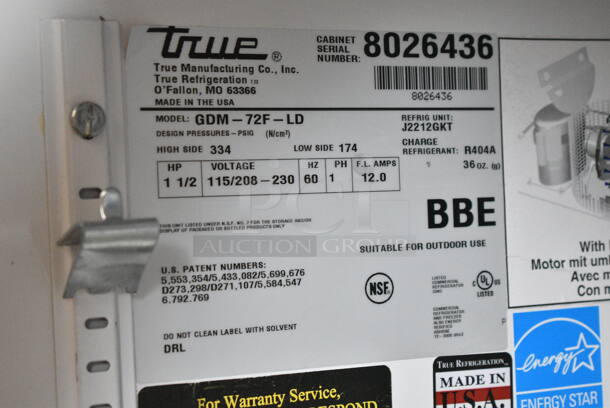 2014 True GDM-49F-HC ENERGY STAR Metal Commercial 2 Door Reach In Freezer Merchandiser w/ Poly Coated Racks. 115/208-230 Volts, 1 Phase. Tested and Working! - Image 5 of 5