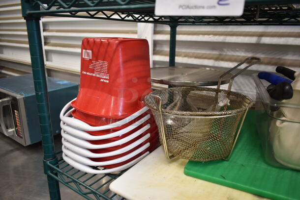 ALL ONE MONEY! Tier Lot of Various Items Including Cutting Boards - Image 4 of 4