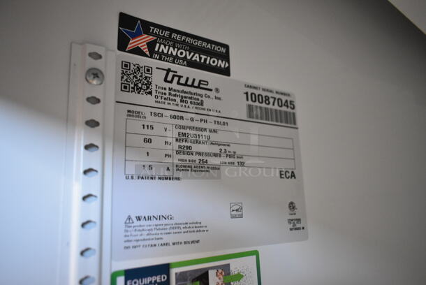 LIKE NEW! 2020 True TSCI-600R-G-PH Commercial Single Door Cooler Merchandiser w/ Poly Racks. 115 Volts, 1 Phase. Tested and Working! - Image 6 of 6