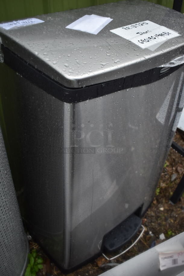 BRAND NEW SCRATCH AND DENT! Rubbermaid 6901901999BK Slim Jim Stainless Steel Black Accent Front Step-On Rectangular Trash Can with Single Rigid Plastic Liner - 96 Qt. / 24 Gallon - Image 6 of 6