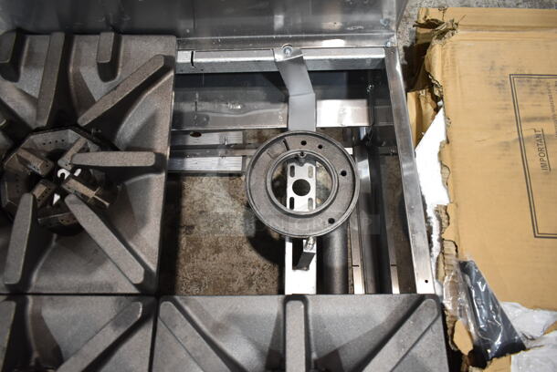 BRAND NEW SCRATCH AND DENT! 2024 Garland UTOGP4-4 Stainless Steel Commercial Countertop Liquid Propane Heavy-Duty 4 Burner Countertop 24" Range. One Grate Missing. - Image 6 of 11