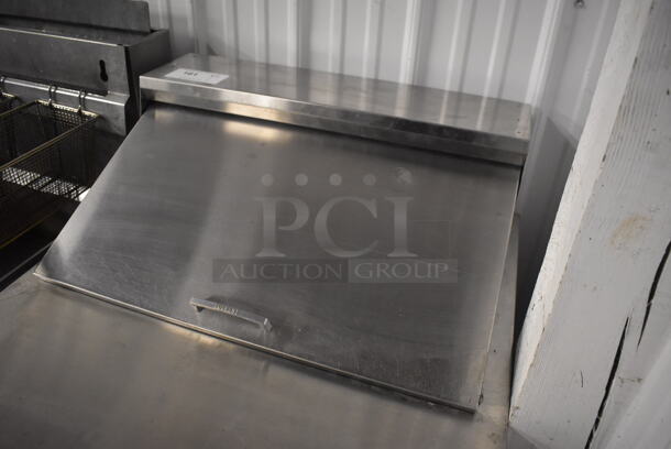 Everest EPBNR1 Stainless Steel Commercial Sandwich Salad Prep Table Bain Marie Mega Top on Commercial Casters. 115 Volts, 1 Phase. 28x30x45. Tested and Powers On But Does Not Get Cold - Image 3 of 6