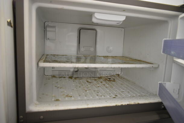 Whirlpool WRT511SZDM00 Metal Cooler Freezer Combo Unit. 115 Volts, 1 Phase. Tested and Working! - Image 2 of 6
