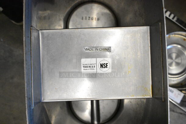 2 Items Including Countertop Scale and Bunn Stainless Steel Iced Tea Holder Dispenser. 2 Times Your Bid!  - Image 7 of 8