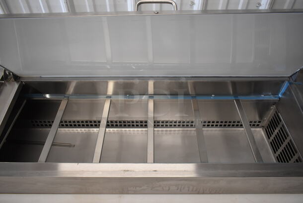 BRAND NEW SCRATCH AND DENT! 2023 Avantco 178SSPPT3 Stainless Steel Commercial Pizza Prep Table on Commercial Casters. 115 Volts, 1 Phase. Tested and Working! - Image 4 of 11