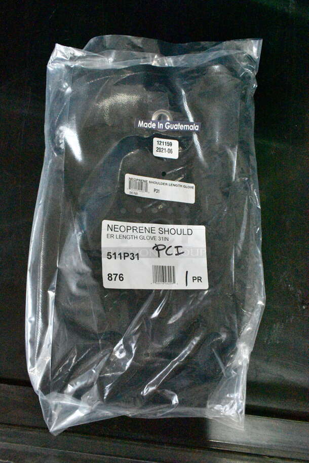 2 BRAND NEW SCRATCH AND DENT! Items Including 169HS1803XL Henry Segal Men's Customizable Black Long Sleeve Dress Shirt - XL and 511P31 San Jamar P31 Neoprene Black One Size Fits Most 31" Shoulder-Length Gloves with Cotton Lining. 2 Times Your Bid!  - Image 6 of 7