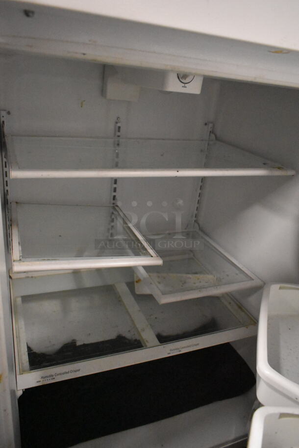 Whirlpool ET1MHKXMQ05 Metal Cooler Freezer Combo Unit. 115 Volts, 1 Phase. Tested and Powers On But Does Not Get Cold - Image 4 of 6